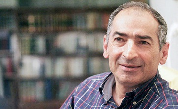 هيچ نشانه اي از جدايي احمدي نژاد و مشايي ديده نمي شود