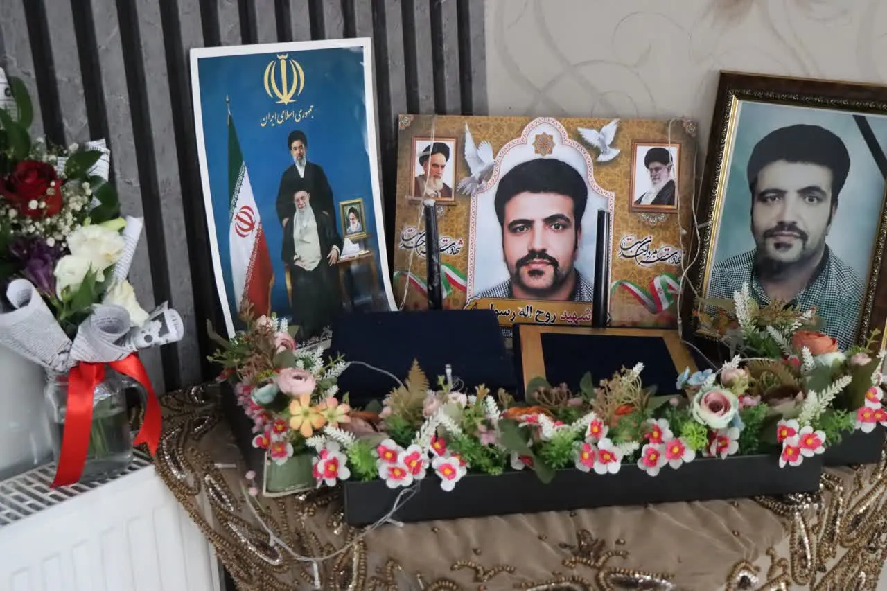 دیدار مسئولان شرکت گاز استان کرمانشاه با خانواده شهدای جنگ رمضان