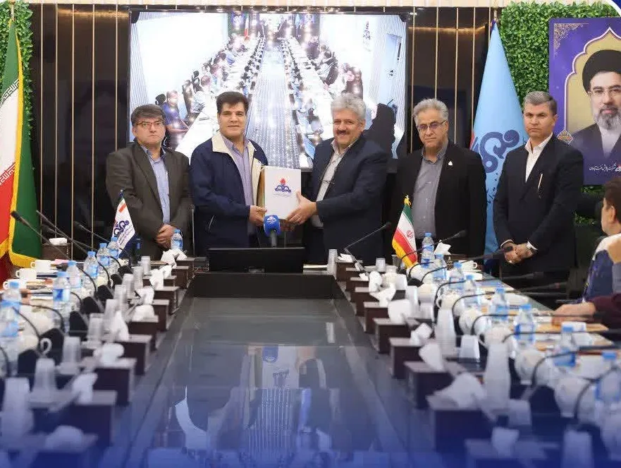 مراسم رونمایی و تقدیم سند راهبردی تحول دیجیتال شرکت پالایش نفت آبادان برگزار شد