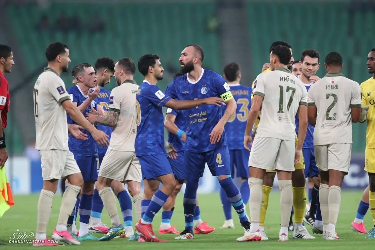 شباب الاهلی 0-0 استقلال؛نبرد حساس برای صدرنشینی در آسیا ، آزمون و عزت‌اللهی سد راه آبی‌ها