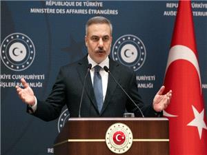 وزیر امور خارجه ترکیه: ادغام نیروهای دموکراتیک سوریه در نهادهای دولتی به نفع سوریه است
