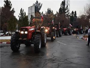 رژه تراکتورهاي ساخت داخل همزمان با 12 بهمن در تبريز