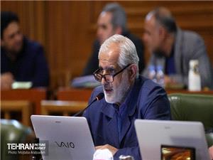 از شهرداري تهران براي فراهم کردن عرصه فعاليت براي توليدکنندگان داخلي تقدير ميکنيم