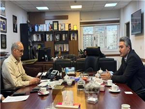 ديدار و گفت و گو ممکان با رئيس اورژانس کشور/ موافقت قطعي با تخصيص 50 دستگاه آمبولانس به آذربايجان غربي