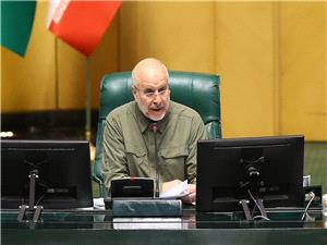 تفسير آييننامه داخلي با هيأت رئيسه مجلس است