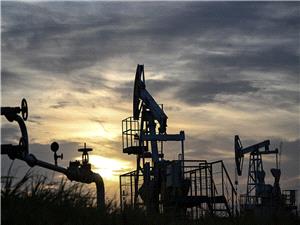 النفط یحقق مکاسب فی ظل تصاعد التوتر بالشرق الأوسط