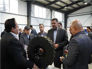 مسائل آزادراه مشهد به چناران به زودی حل میشود/ پیگیری مشکلات کارگران مخابرات روستایی و کسبه پاساژ قائم مشهد در دستور کار است