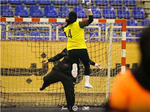 نبرد جذاب صدرنشینی لیگ برتر هندبال بانوان در بافق