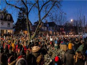 اعتراضات گسترده در آمریکا به دنبال قتل یک زن توسط پلیس و حمایت ترامپ از این جنایت