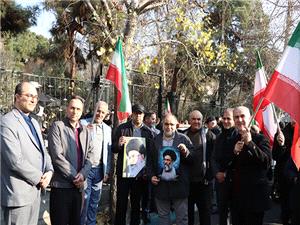 حضور پر شکوه مردم در ميادين و حمايت همه جانبه از آرمانهاي نظام تکليف شهروندي است