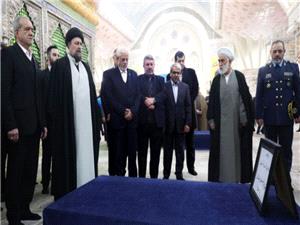 تجدید میثاق رئیسجمهور و اعضای دولت با آرمانهای امام راحل/ پزشکیان: مشکلات امروز برای این است که به توصیه های امام(ره) عمل نکردیم و مردم را ندیدیم