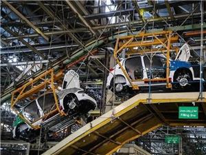 ایران خودرو توقف تولید را تکذیب کرد