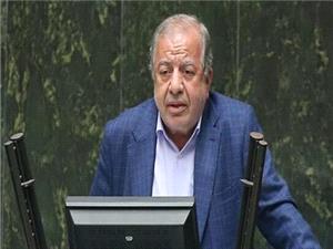 عدم برخورد جدي با زيرميزي، جسارت پزشکان متخلف را افزايش داده است/ پروانه پزشکان زيرميزي بگير بايد باطل شود