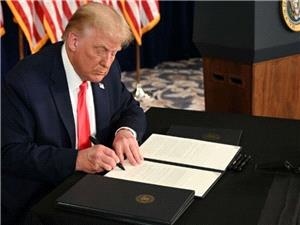 ترامپ بودجه 4 ميليارد دلاري کمک نظامي به اسرائيل را امضا کرد