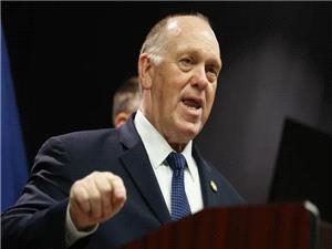 US border security chief withdrawing 700 immigration agents from Minnesota