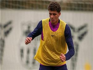 الظهور الأول للمصری حمزه عبد الکریم فی تدریبات برشلونه