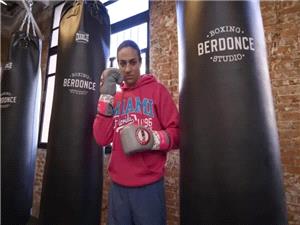 بطله الملاکمه الجزائریه إیمان خلیف: أنا امرأه ولست عابره جنسیا