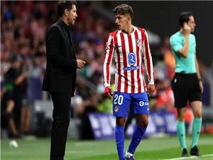 خولیانو سیمیونی: والدی طردنی فی سن 18 وغواردیولا وإنریکی المفضلان لدی