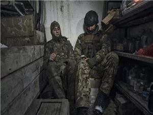 مسؤول روسی: خسائر القوات الأوکرانیه تصل إلى ألف شخص یومیا على الأقل