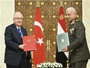 مصر وترکیا توقعان صفقه دفاع جوی وإنتاج ذخائر بقیمه 350 ملیون دولار
