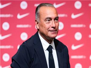 من هو رافا یوستی؟ ذراع لابورتا الأیمن والرئیس المؤقت لبرشلونه