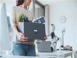 النساء أکثر عرضه لخساره وظائفهن للذکاء الاصطناعی وفق الدراسات