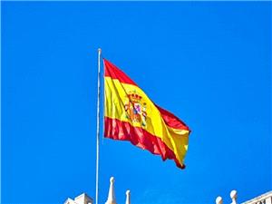 رئیس وزراء إسبانیا: الذکاء الاصطناعی والروبوتات لن ینقذا الاقتصاد بدون المهاجرین