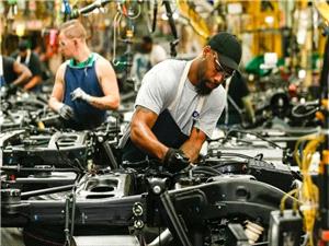 کانادا با طرح جدید، صنعت خودرو را از سلطه آمریکا آزاد میکند