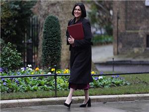 بریطانیا تبرم اتفاقات مع دول إفریقیه لإعاده المهاجرین