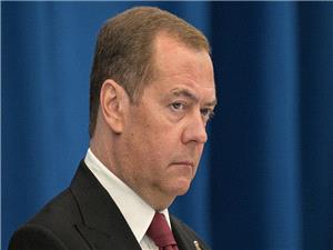 مدفیدیف یدعو واشنطن للاعتراف بصعوبات مسالکها نحو "ستارت" الجدیده