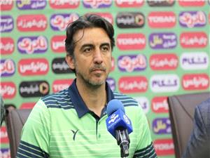 رحمتي: داور يک صحنه پنالتي ما را به سود سپاهان سوت زد