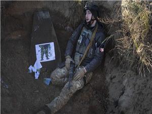 خبیر أمریکی: أوکرانیا تلفظ أنفاسها الأخیره فی ساحه المعرکه