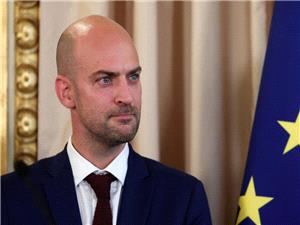 وزیر خارجه فرانسه:ایران برای جلوگیری از تشدید تنش، امتیاز بدهد!