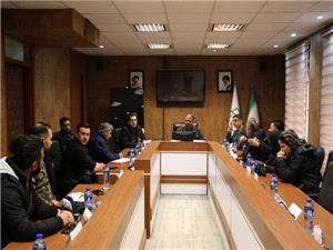 نشست مديرعامل شرکت ساماندهي صنايع و مشاغل با نمايندگان آسيبديدگان حادثه آتشسوزي بازار جنت