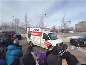 محرض معاد للإسلام یتعرض لهجوم فی مینیابولیس بولایه مینیسوتا الأمریکیه (فیدیو)