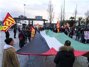 ألمانیا وفرنسا وإیطالیا.. مظاهرات تضامنیه مع غزه تطالب بمعاقبه إسرائیل ومقاطعتها (صور + فیدیو)