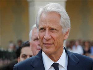 دوفیلبان: العالم یشهد عوده لعباده القوه