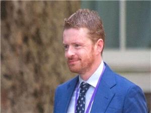 رئيس دفتر نخستوزير انگليس استعفا کرد