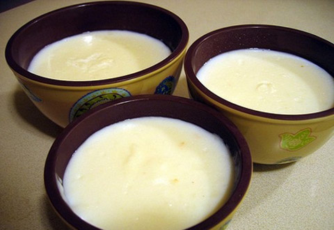 مواد لازم فرني طرز تهيه فرني براي نوزاد طرز تهيه فرني اصفهان طرز تهيه فرني خواص فرني تزيين فرني بهترين غذا براي ماه رمضان بهترين غذا افطاري افطاري چي درست کنم Kheer