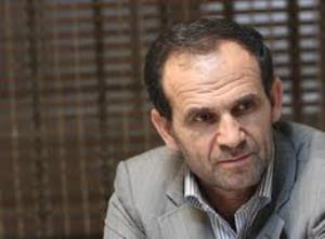 مدل احمدي نژاد در سفرهاي استاني موفق تر از مدل روحاني است