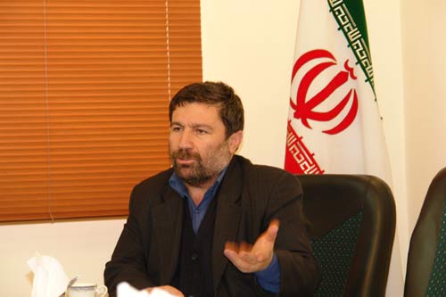 مخالفان جنتي يا مغرض اند يا بي اطلاع/ خدا نکند روحاني شبيه احمدي نژاد باشد/ نمره روحاني بالاتر از خاتمي است