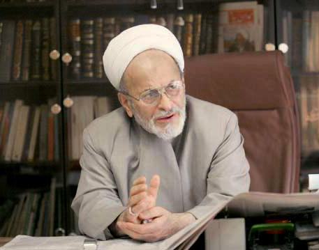 احمدي نژاد در حال فعاليت براي مجلس دهم است/ روحاني از هاشمي اطاعت مي کند