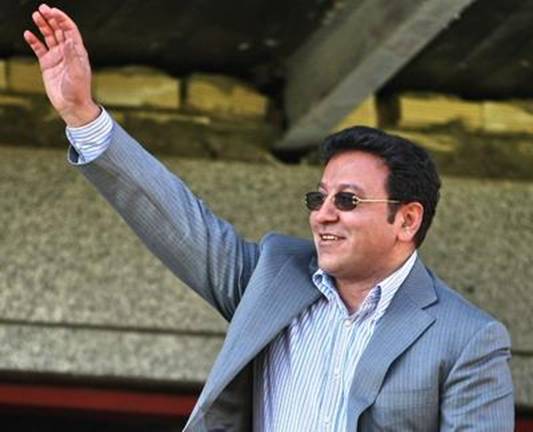 "عابر بانک" پرسپوليس را مي خرد؟/هدايتي به دنبال چيست؟