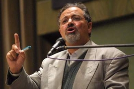 احمدي نژاد با تمام قوا دولت روحاني را خواهد کوبيد