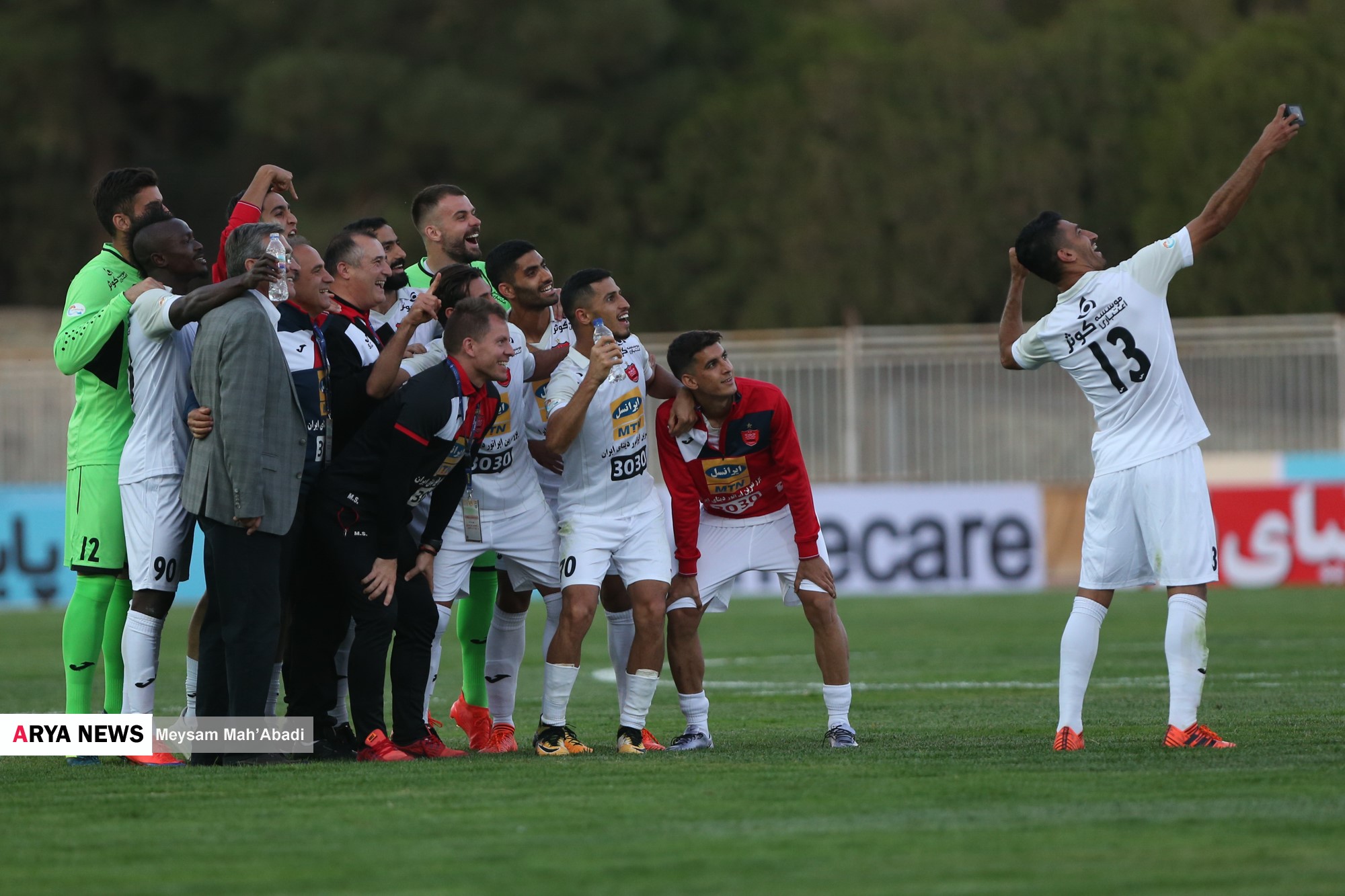 گزارش تصويري آريا از ديدار تيم هاي فوتبال پرسپوليس و سايپا(2)