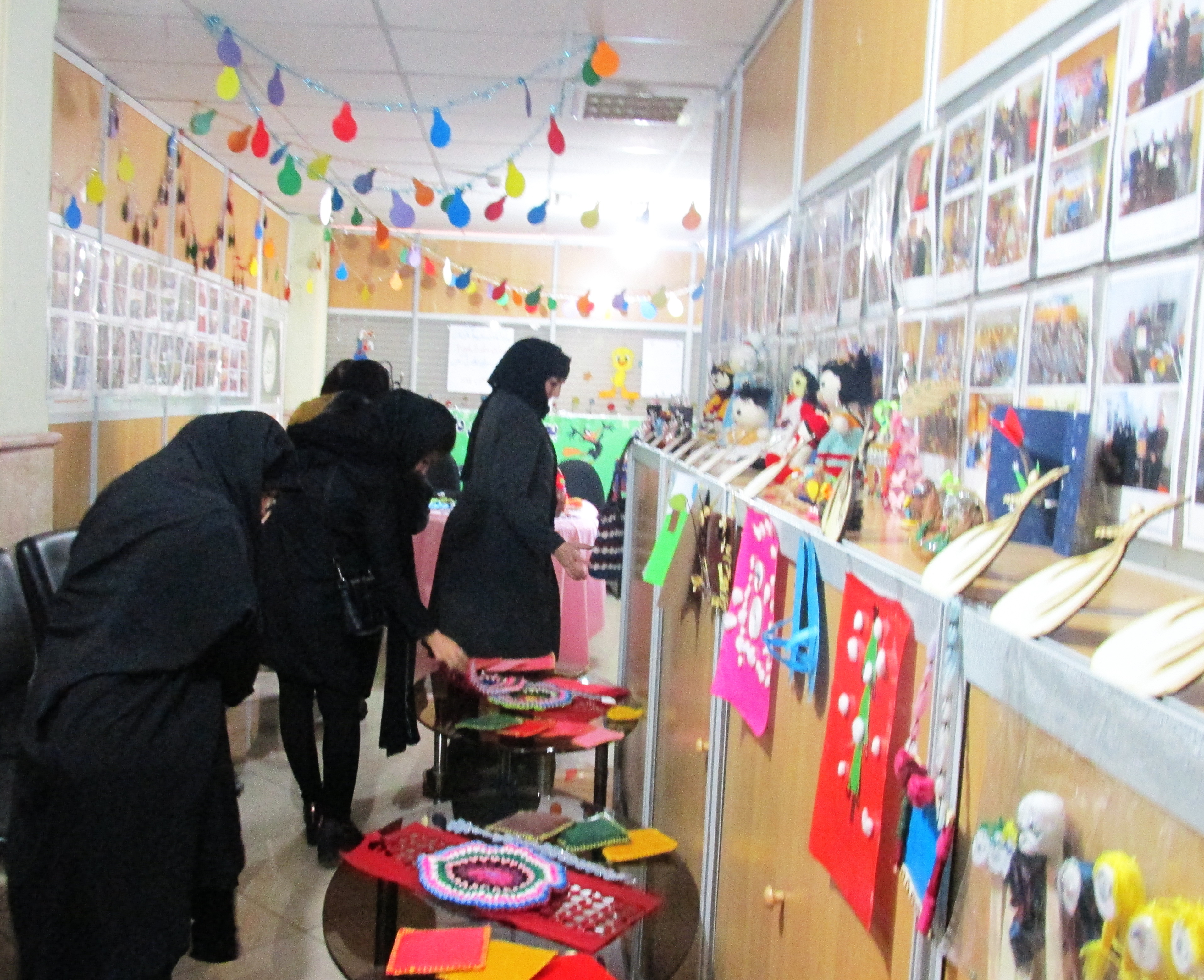 نمايش آثار هنري کودکان و نوجوانان در زمينه حقوق شهروندي