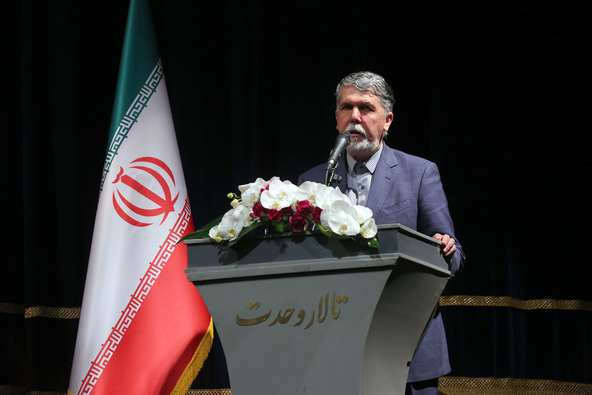 موسيقي ايران پاسدار هويت رنگين کمان اقوام ايراني است