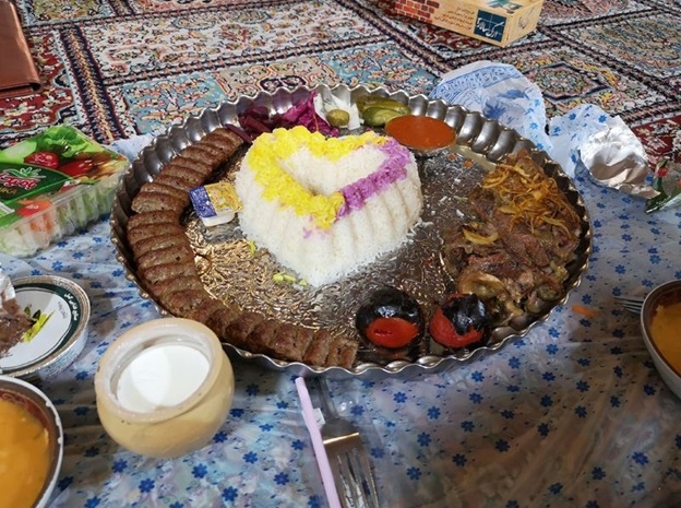 بهترین رستوران‌های قم (معرفی 8 مورد عالی و شیک!)