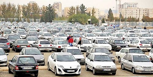تعديل قيمتهاي کاذب بازار با عرضه خودرو در بورس