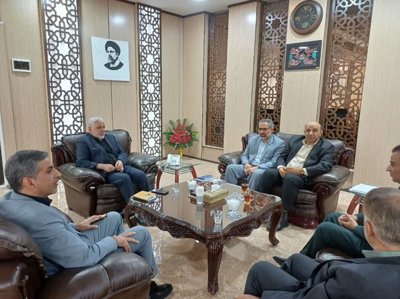 کميته امداد در حوزه اشتغال لرستان سرمايه‌گذاري‌هاي بزرگ انجام دهد